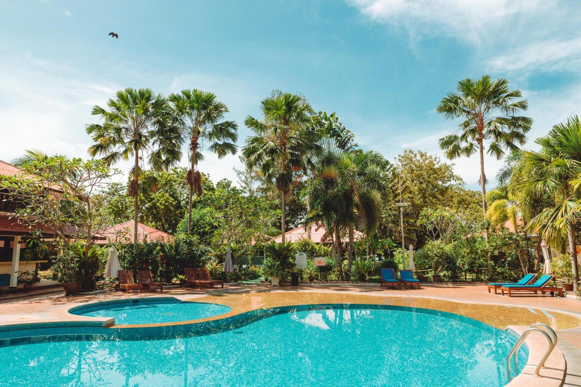 Pangkor Sandy Beach Resort Kampong Pasir Bogak Zewnętrze zdjęcie